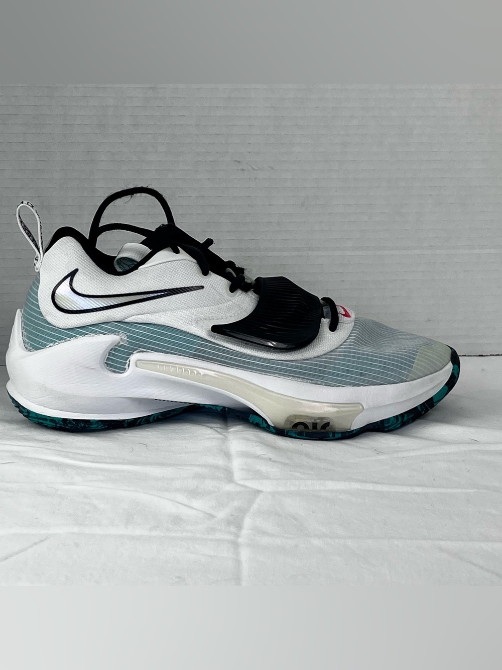 Nike zoom freak 3 men’s size 8
